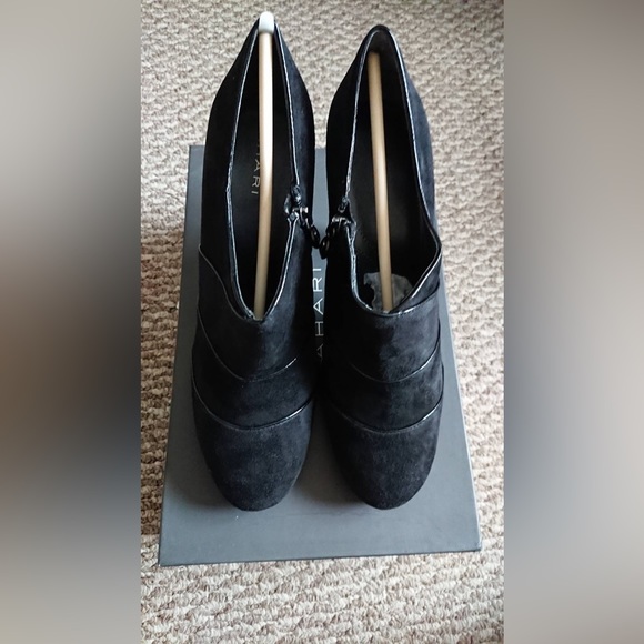 Like new Mules - Picture 1 of 3